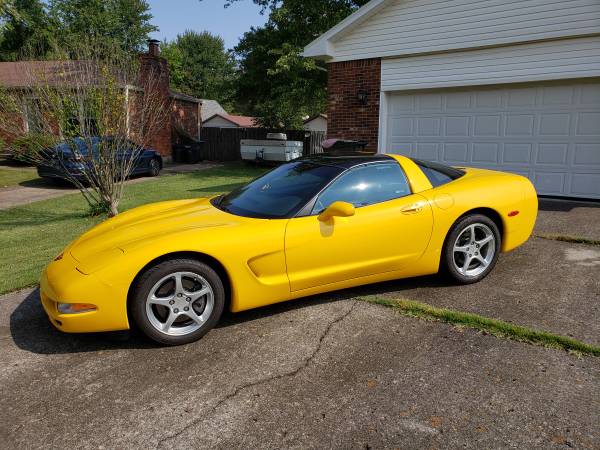 Millennium Yellow 2000 Corvette Coupe id:87336