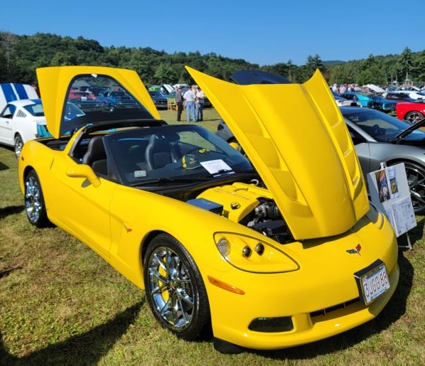 2006 yellow Chevy Corvette Coupe