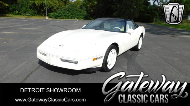 1988 White Chevy Corvette Coupe