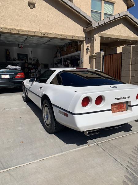 White 1987 Corvette Coupe id:89364