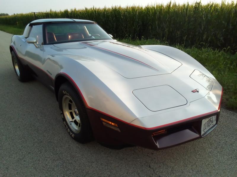 Silver/Darl Claret 1982 Corvette T-Top id:90343