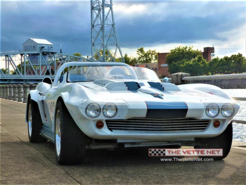 1964 White/Blue Stripe Chevy Corvette Convertible
