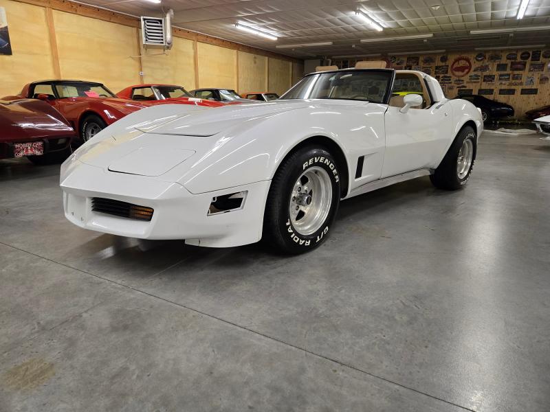 1979 White Chevy Corvette T-Top