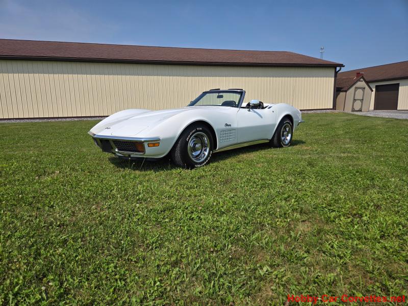 1972 White Chevy Corvette Convertible