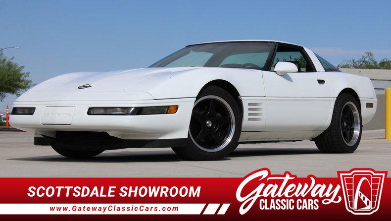 1992 White Chevy Corvette Coupe