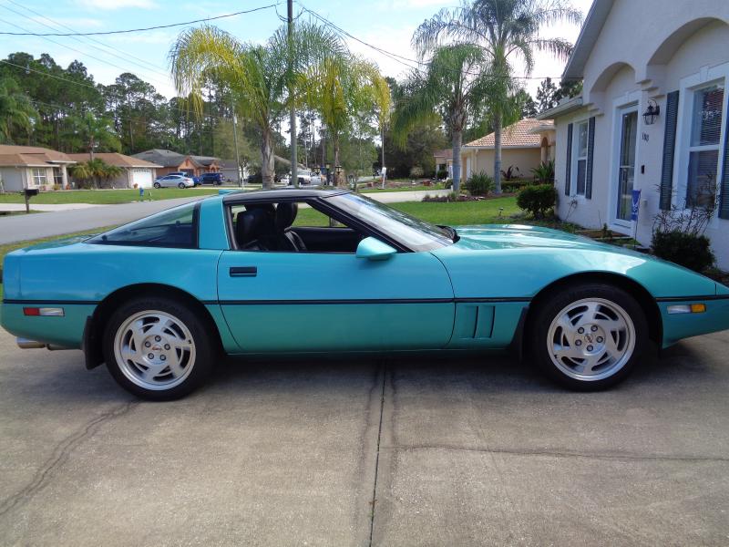 Great Looking 1990 Corvette 