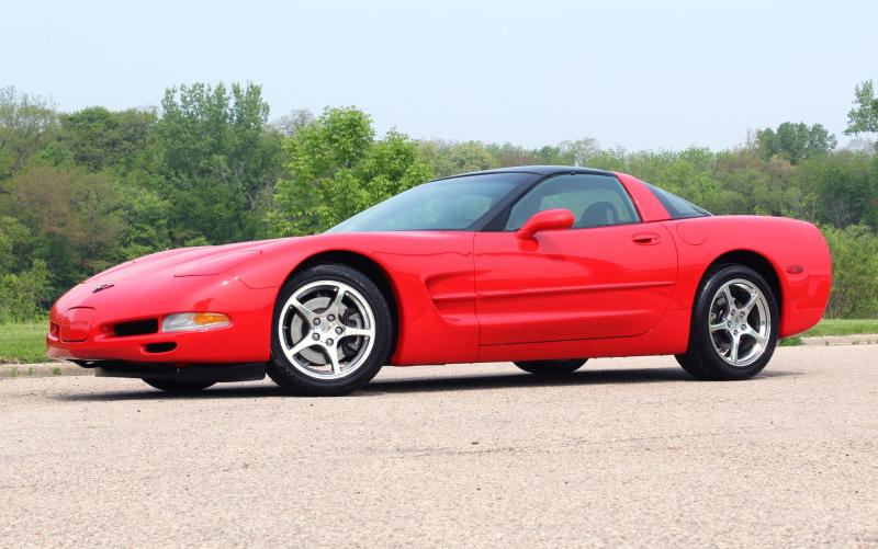 Torch Red 2000 Corvette Coupe id:89730