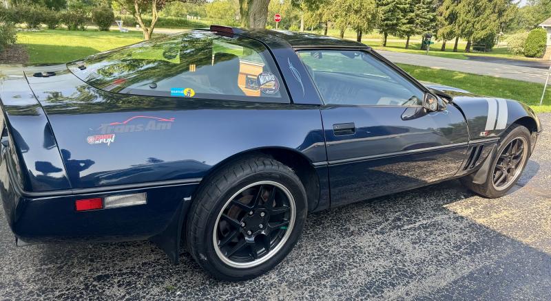 1989 Drk Blue Chevy Corvette T-Top