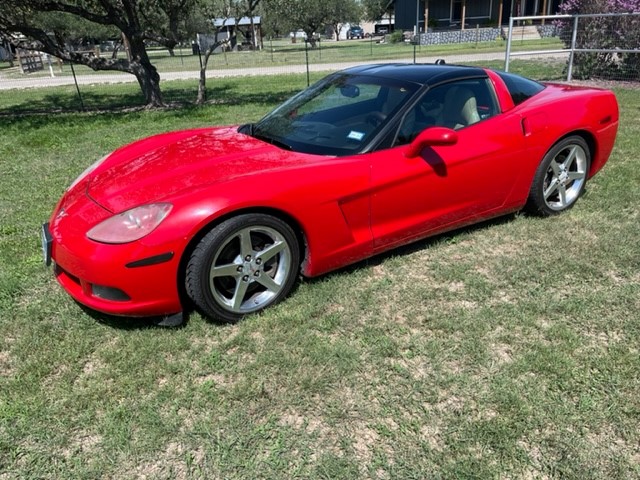 Red 2005 Corvette Coupe id:88133